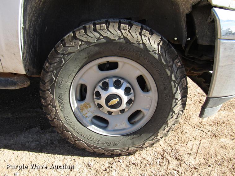 image for item DB6922 2011 Chevrolet Silverado 2500HD Ext. Cab pickup truck