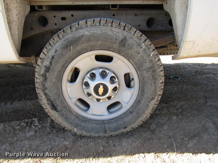 image for item DB6922 2011 Chevrolet Silverado 2500HD Ext. Cab pickup truck