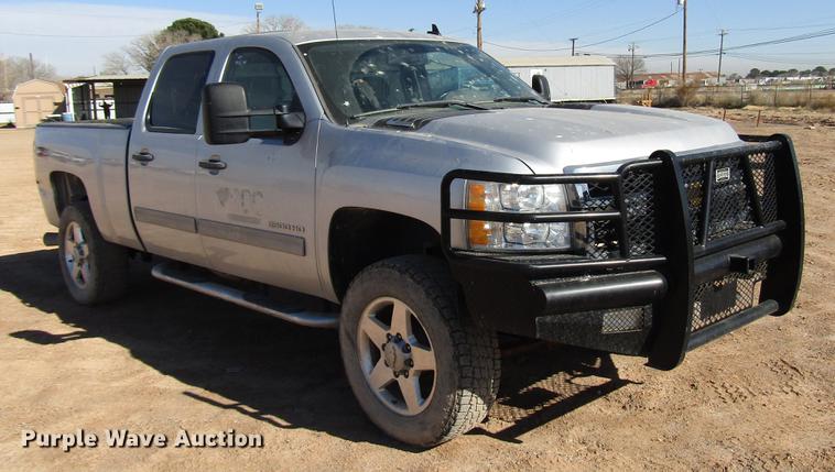 image for item DB6923 2012 Chevrolet Silverado 2500HD Crew Cab pickup truck