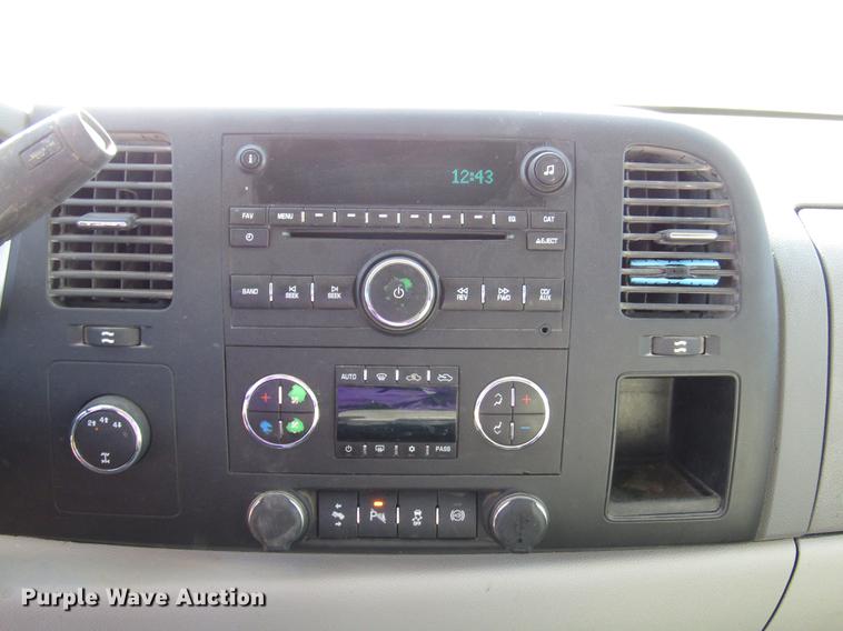 image for item DB6923 2012 Chevrolet Silverado 2500HD Crew Cab pickup truck