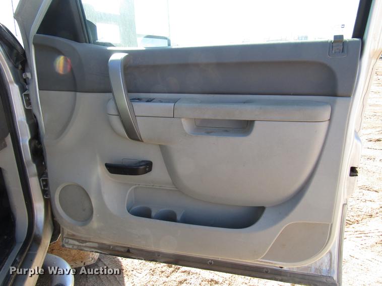 image for item DB6923 2012 Chevrolet Silverado 2500HD Crew Cab pickup truck