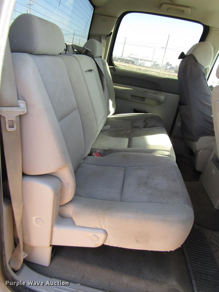 image for item DB6923 2012 Chevrolet Silverado 2500HD Crew Cab pickup truck