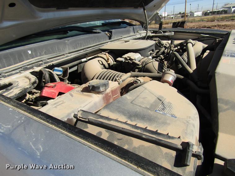 image for item DB6923 2012 Chevrolet Silverado 2500HD Crew Cab pickup truck