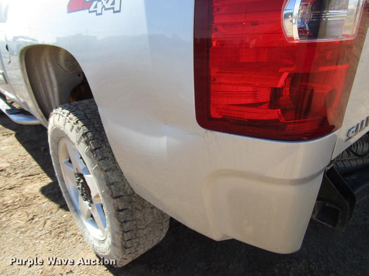 image for item DB6923 2012 Chevrolet Silverado 2500HD Crew Cab pickup truck