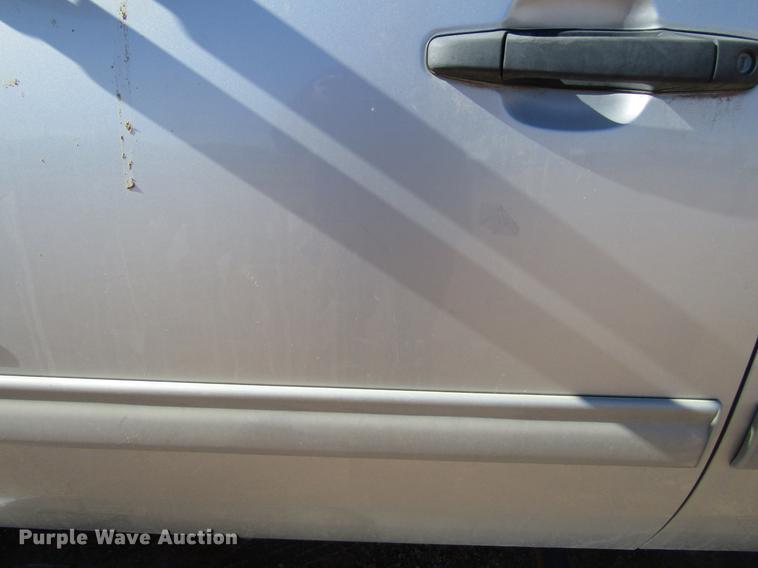 image for item DB6923 2012 Chevrolet Silverado 2500HD Crew Cab pickup truck