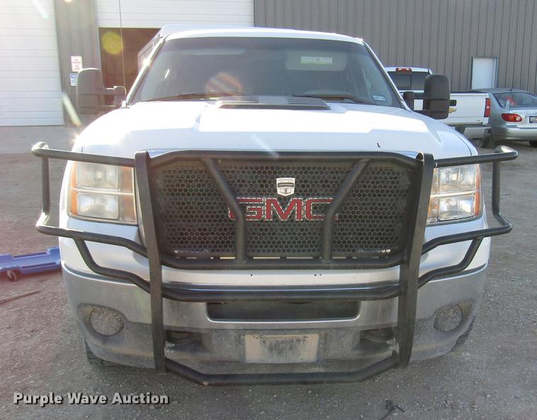 image for item DB6929 2011 GMC Sierra 2500HD Crew Cab pickup truck