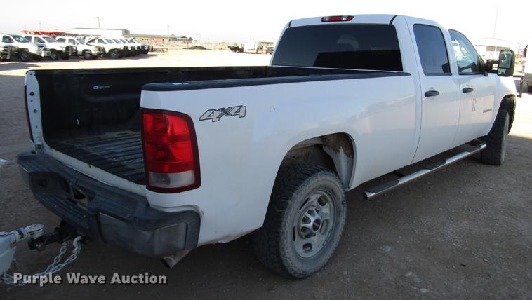 image for item DB6929 2011 GMC Sierra 2500HD Crew Cab pickup truck