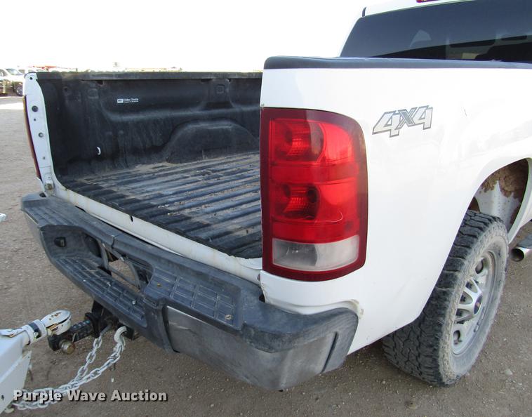image for item DB6929 2011 GMC Sierra 2500HD Crew Cab pickup truck