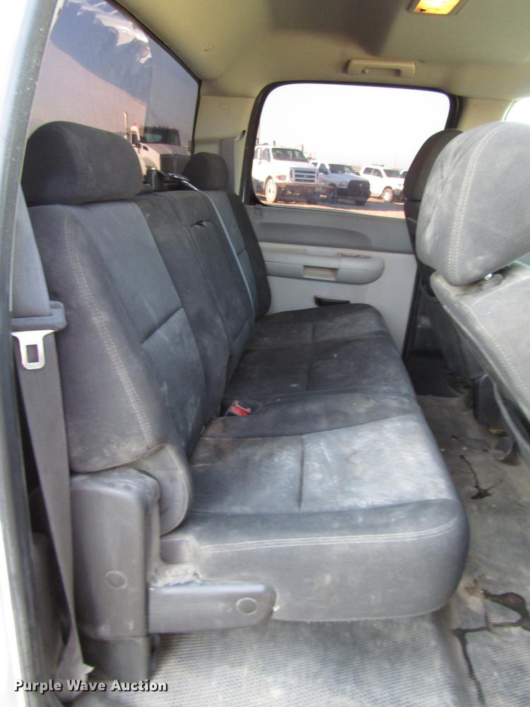 image for item DB6929 2011 GMC Sierra 2500HD Crew Cab pickup truck