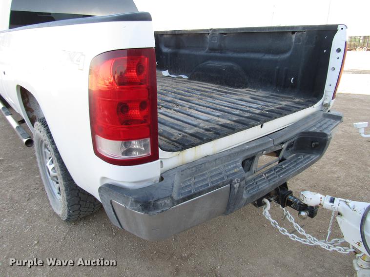 image for item DB6929 2011 GMC Sierra 2500HD Crew Cab pickup truck