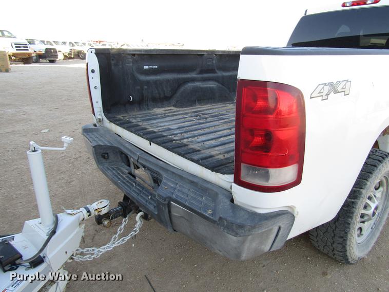 image for item DB6929 2011 GMC Sierra 2500HD Crew Cab pickup truck