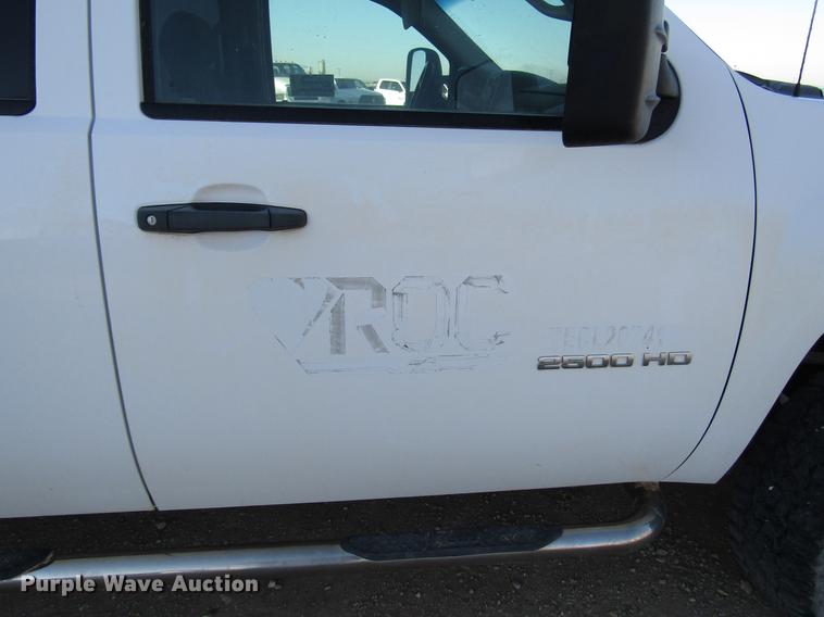 image for item DB6929 2011 GMC Sierra 2500HD Crew Cab pickup truck