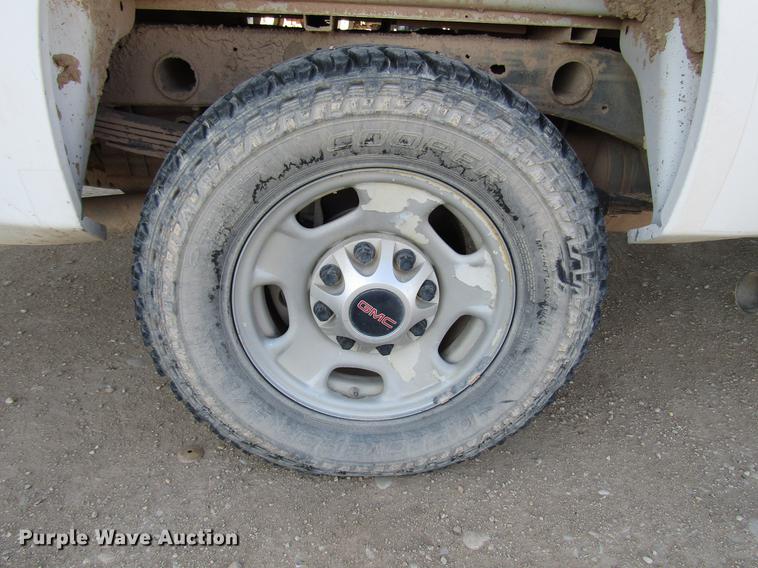 image for item DB6929 2011 GMC Sierra 2500HD Crew Cab pickup truck