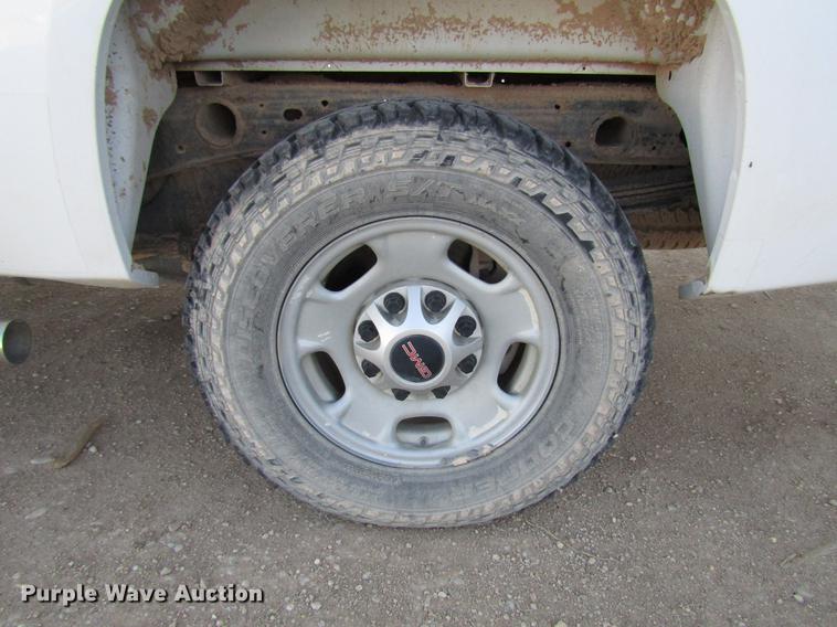 image for item DB6929 2011 GMC Sierra 2500HD Crew Cab pickup truck