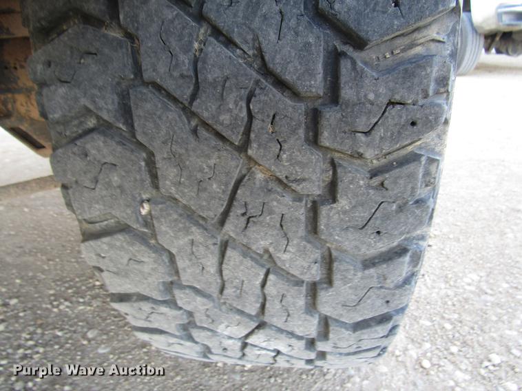 image for item DB6929 2011 GMC Sierra 2500HD Crew Cab pickup truck