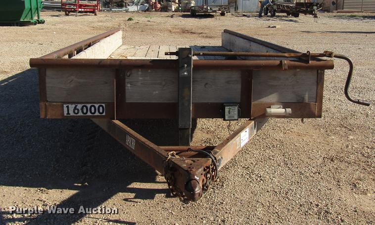 image for item DB6932 2006 Apache utility trailer