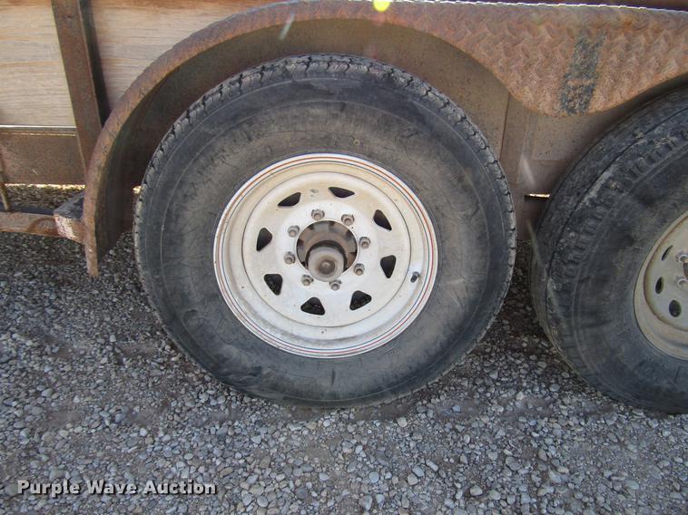 image for item DB6932 2006 Apache utility trailer