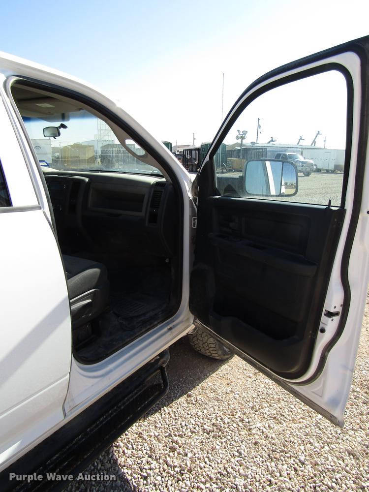 image for item DB6936 2012 Dodge Ram 2500 Crew Cab pickup truck