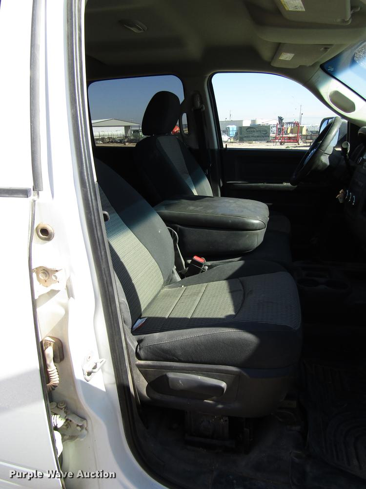 image for item DB6936 2012 Dodge Ram 2500 Crew Cab pickup truck