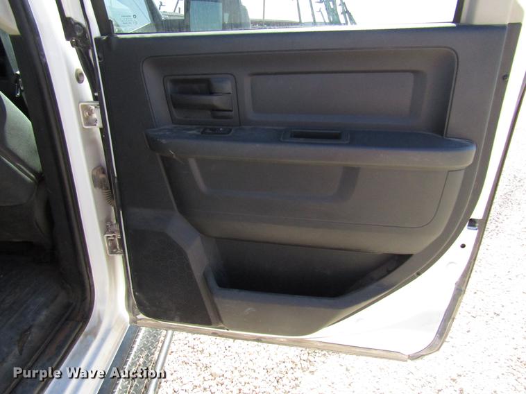 image for item DB6936 2012 Dodge Ram 2500 Crew Cab pickup truck