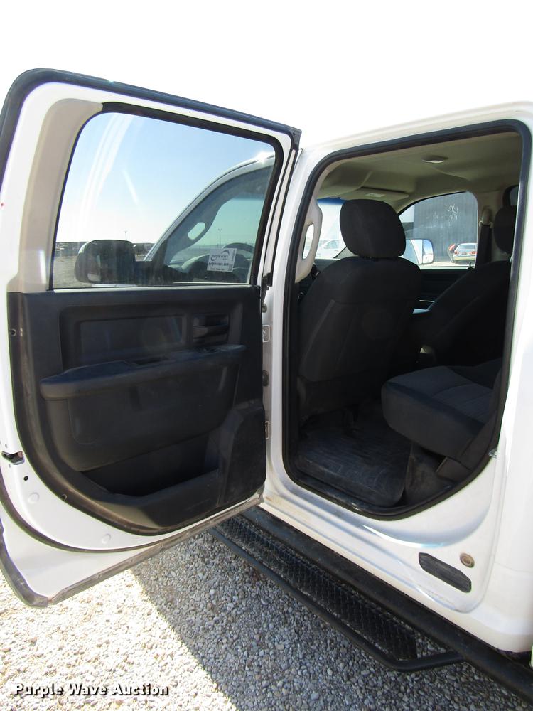 image for item DB6936 2012 Dodge Ram 2500 Crew Cab pickup truck