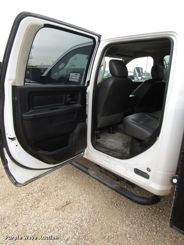 image for item DB6942 2014 Dodge Ram 5500 Crew Cab flatbed truck