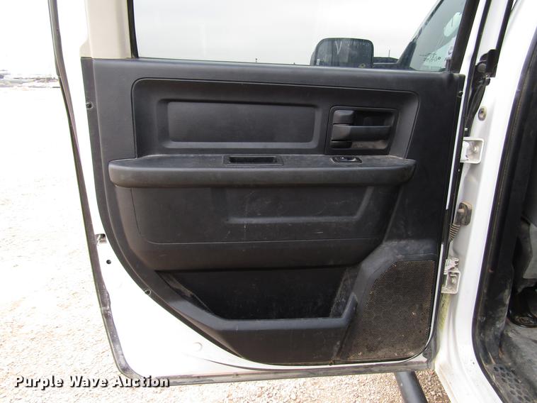 image for item DB6942 2014 Dodge Ram 5500 Crew Cab flatbed truck