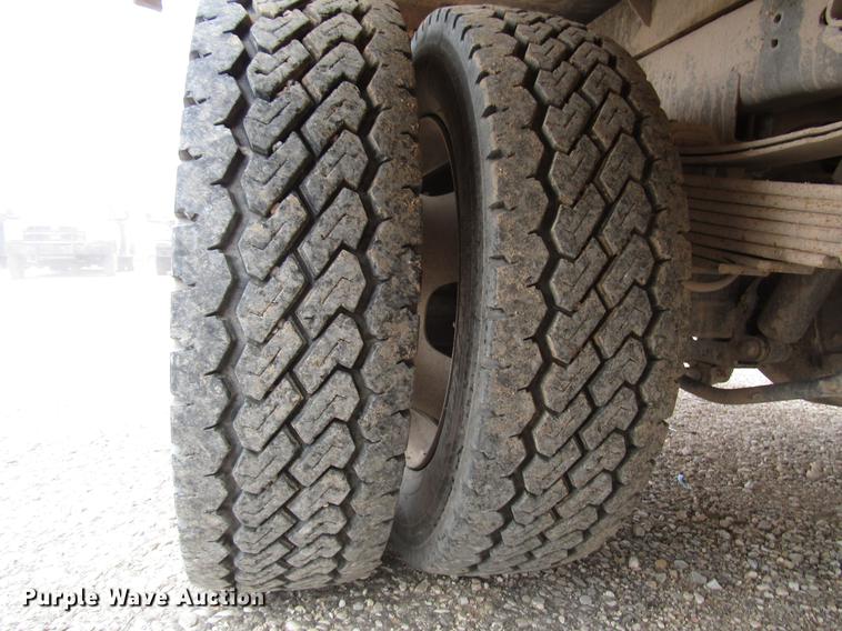 image for item DB6942 2014 Dodge Ram 5500 Crew Cab flatbed truck