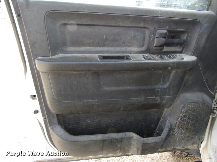 image for item DB6943 2011 Dodge Ram 5500 Crew Cab flatbed truck