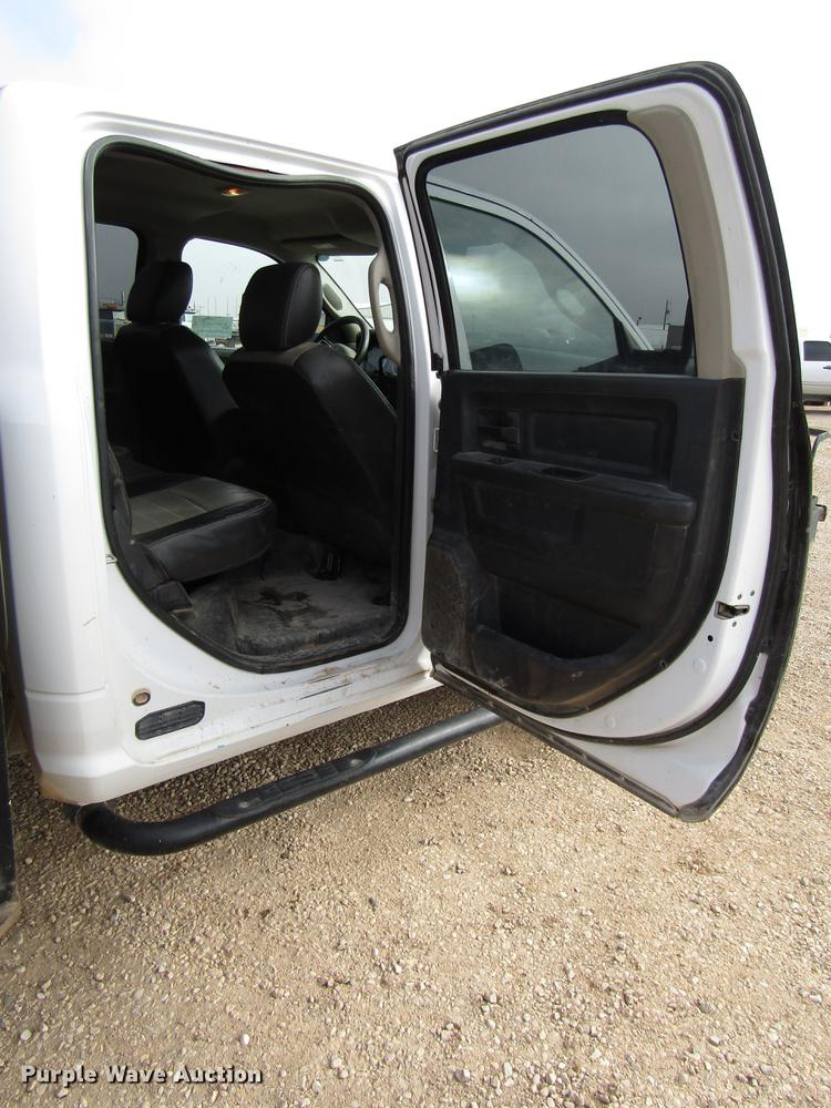 image for item DB6943 2011 Dodge Ram 5500 Crew Cab flatbed truck