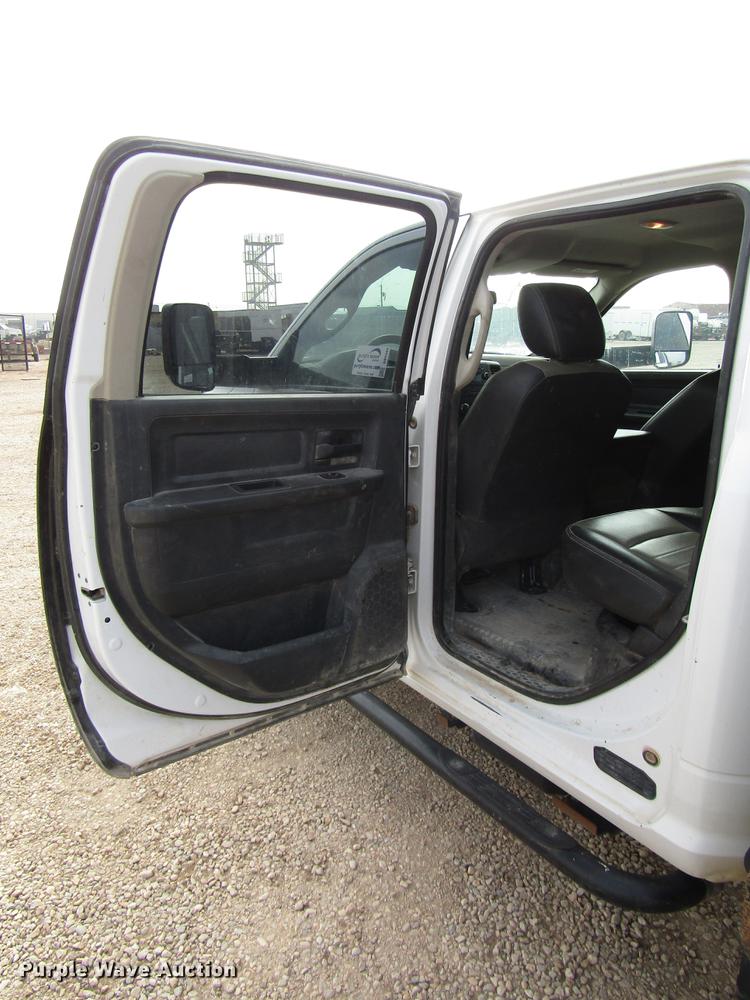 image for item DB6943 2011 Dodge Ram 5500 Crew Cab flatbed truck