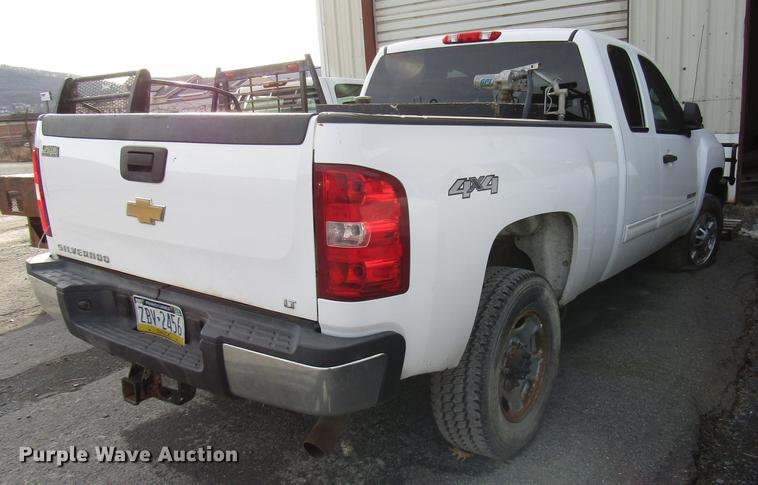image for item DB6946 2011 Chevrolet Silverado 2500 Ext. Cab pickup truck