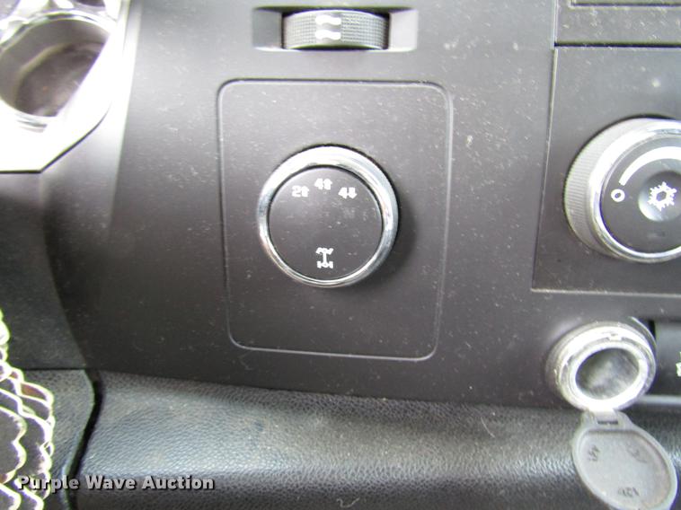 image for item DB6946 2011 Chevrolet Silverado 2500 Ext. Cab pickup truck