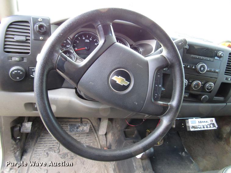 image for item DB6948 2012 Chevrolet Silverado 2500 Crew Cab pickup truck