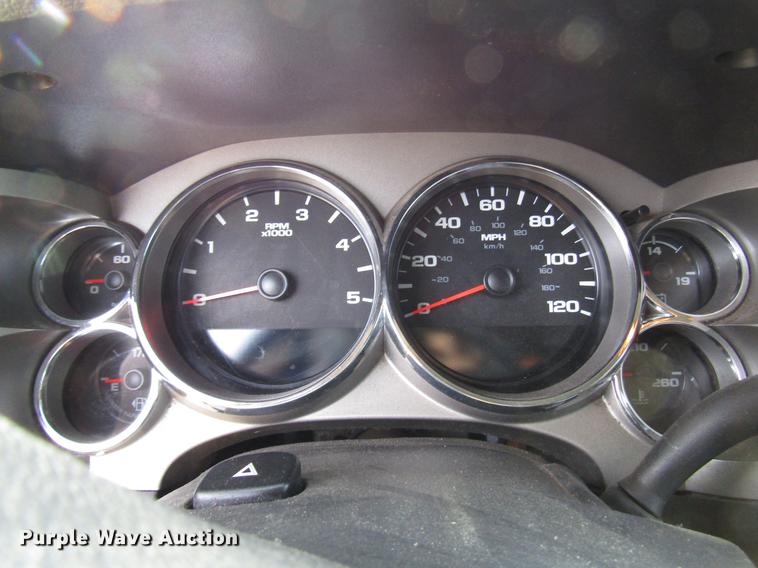 image for item DB6948 2012 Chevrolet Silverado 2500 Crew Cab pickup truck