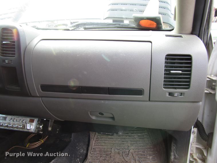 image for item DB6948 2012 Chevrolet Silverado 2500 Crew Cab pickup truck