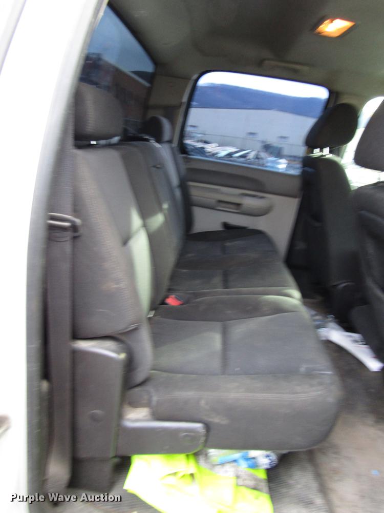 image for item DB6948 2012 Chevrolet Silverado 2500 Crew Cab pickup truck