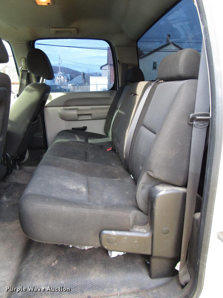 image for item DB6948 2012 Chevrolet Silverado 2500 Crew Cab pickup truck