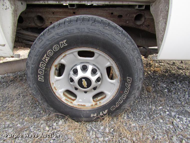 image for item DB6948 2012 Chevrolet Silverado 2500 Crew Cab pickup truck