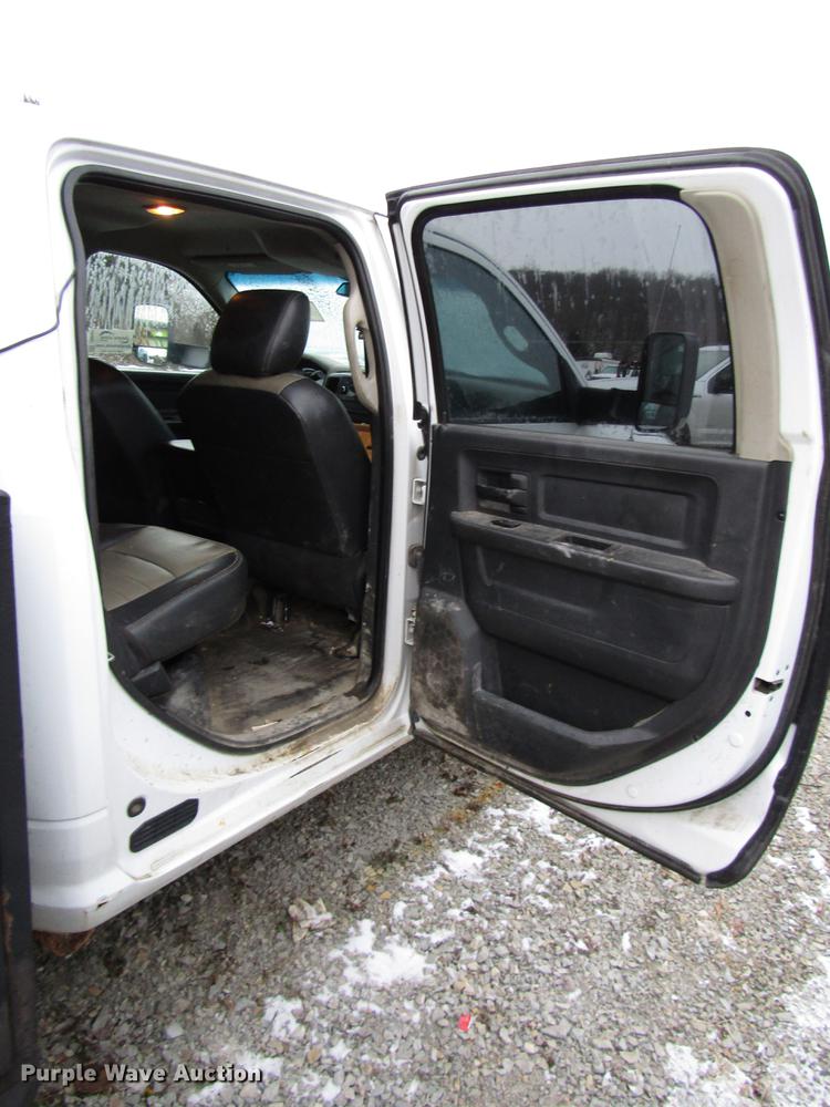 image for item DB6953 2011 Dodge Ram 5500 Crew Cab flatbed truck