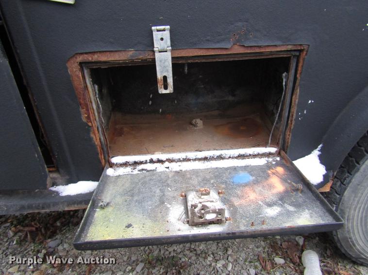 image for item DB6953 2011 Dodge Ram 5500 Crew Cab flatbed truck