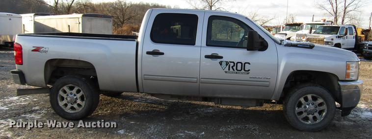 image for item DB6955 2011 Chevrolet Silverado 2500HD Crew Cab pickup truck