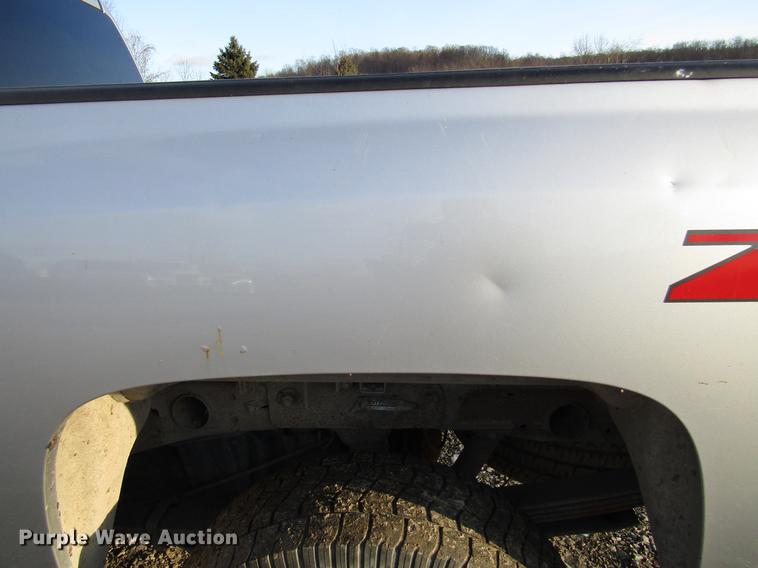 image for item DB6955 2011 Chevrolet Silverado 2500HD Crew Cab pickup truck