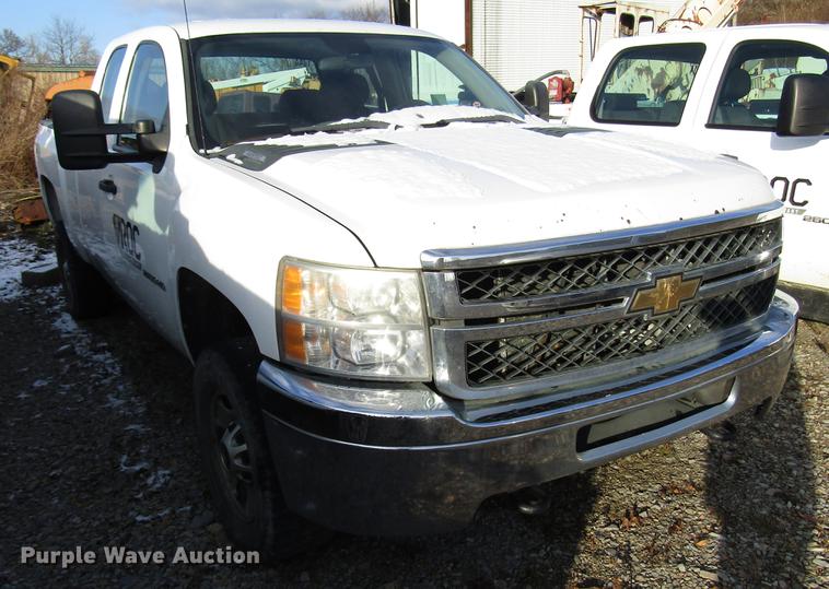 image for item DB6956 2011 Chevrolet Silverado 2500HD Ext. Cab pickup truck