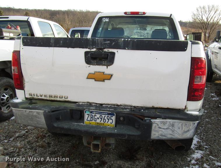 image for item DB6956 2011 Chevrolet Silverado 2500HD Ext. Cab pickup truck