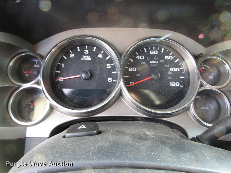 image for item DB6956 2011 Chevrolet Silverado 2500HD Ext. Cab pickup truck