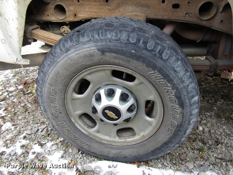 image for item DB6956 2011 Chevrolet Silverado 2500HD Ext. Cab pickup truck