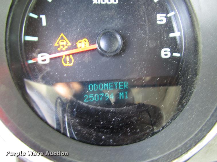 image for item DB6956 2011 Chevrolet Silverado 2500HD Ext. Cab pickup truck