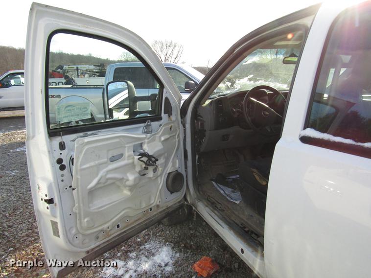 image for item DB6957 2012 Chevrolet Silverado 2500HD Crew Cab pickup truck