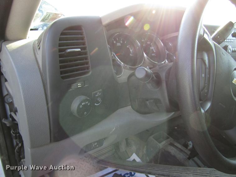 image for item DB6957 2012 Chevrolet Silverado 2500HD Crew Cab pickup truck